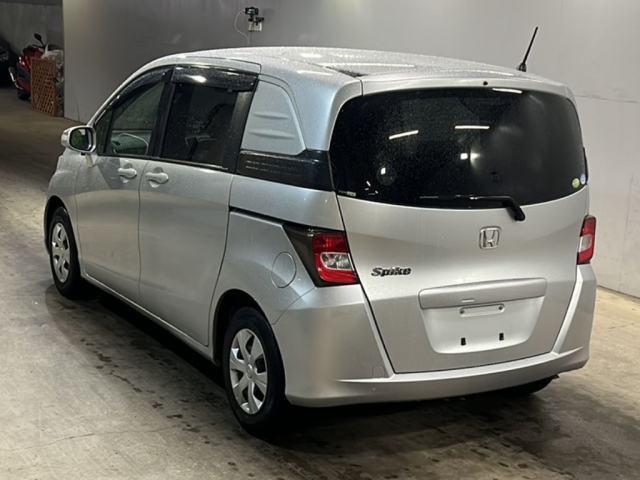 HONDA FREED 2012