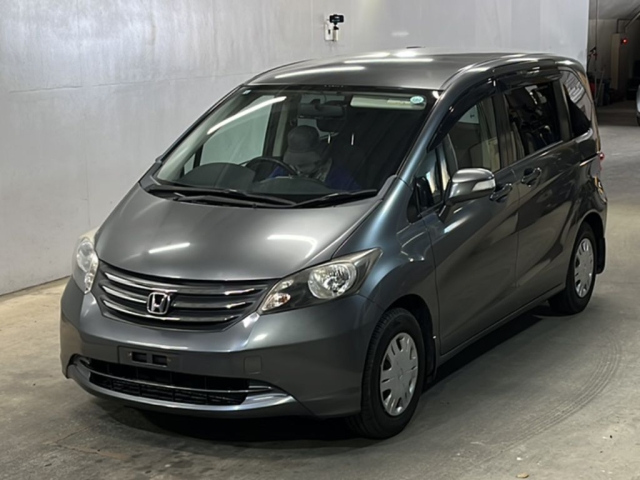 HONDA FREED 2010