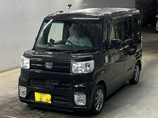 DAIHATSU WAKE 2016