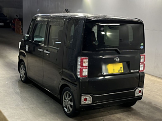 DAIHATSU WAKE 2016