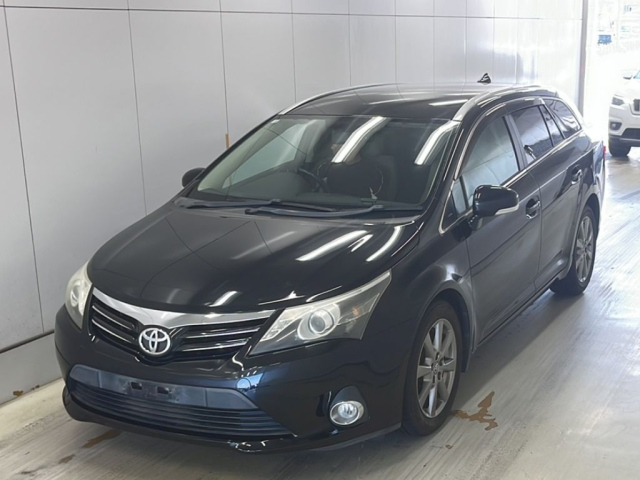 TOYOTA AVENSIS WAGON 2012