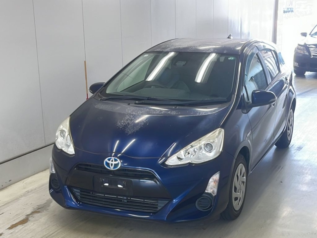 TOYOTA AQUA 2016