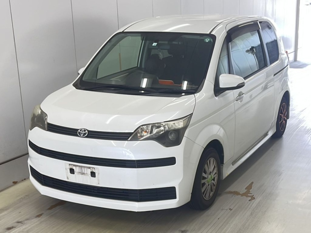 TOYOTA SPADE 2014