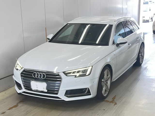 AUDI A4 2018