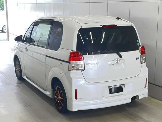 TOYOTA SPADE 2014
