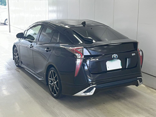 TOYOTA PRIUS 2017