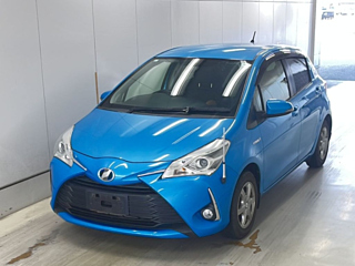 TOYOTA VITZ 2017