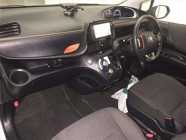 TOYOTA SIENTA 2022