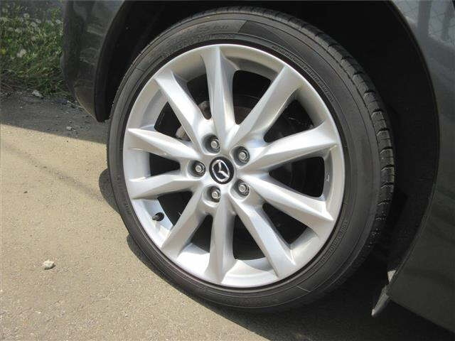 MAZDA AXELA 2017