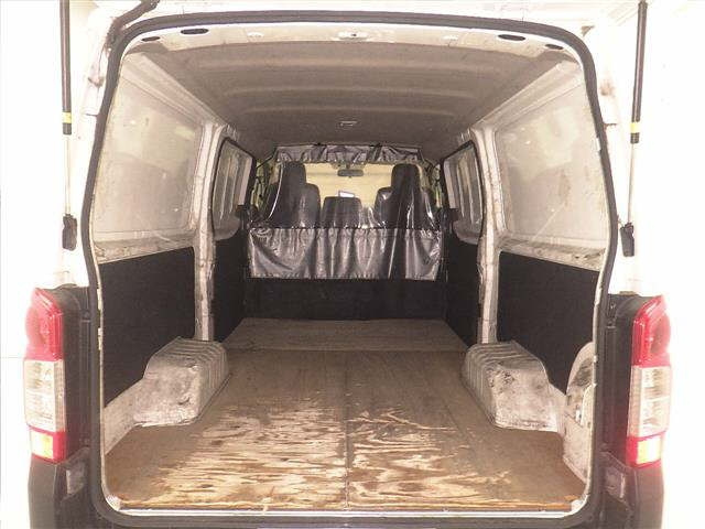 NISSAN CARAVAN VAN 2017