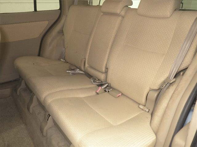 TOYOTA RAUM 2008