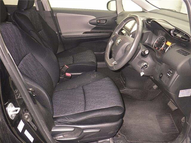 TOYOTA WISH 2012