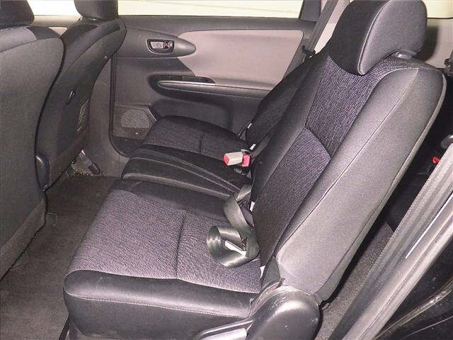 TOYOTA WISH 2012