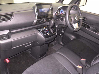 NISSAN ROOX 2023