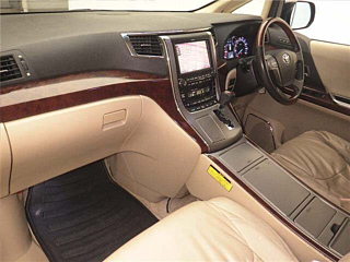 TOYOTA VELLFIRE 2008