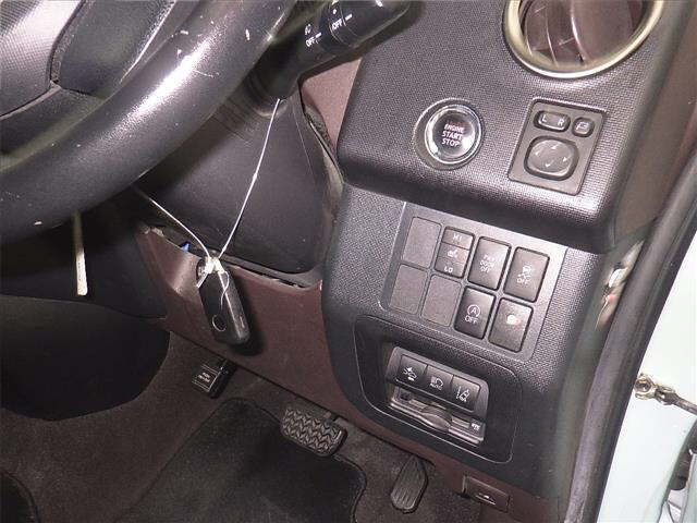 TOYOTA PORTE 2020