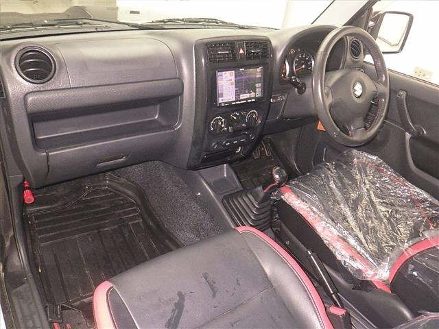 SUZUKI JIMNY 2013