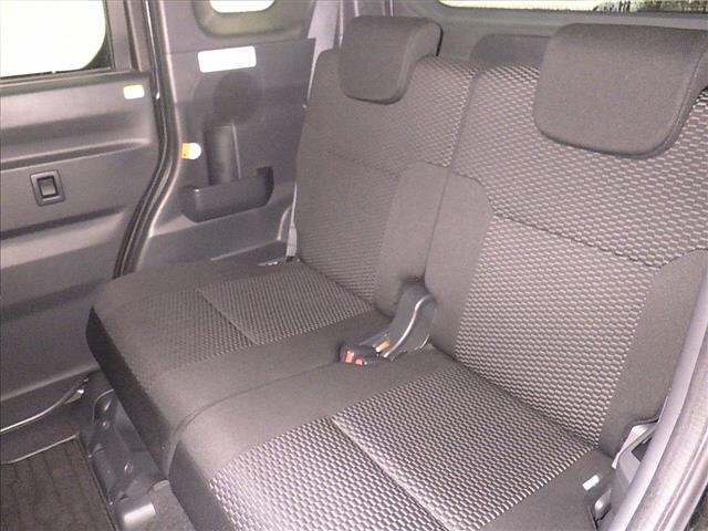 DAIHATSU WAKE 2015