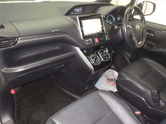 TOYOTA ESQUIRE 2015