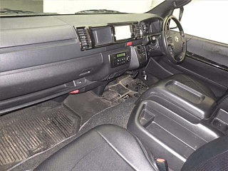 TOYOTA HIACE VAN 2021