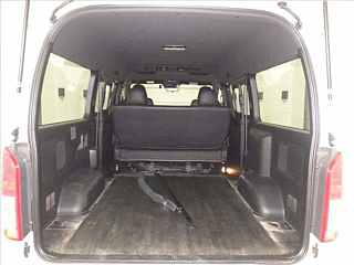 TOYOTA HIACE VAN 2021