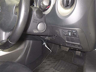 NISSAN JUKE 2012