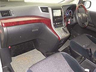 TOYOTA ALPHARD 2008
