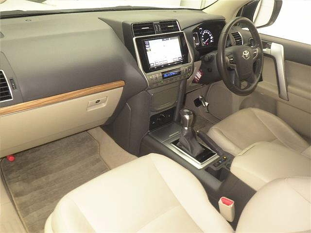 TOYOTA LAND CRUISER PRADO 2018
