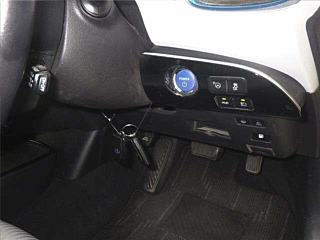 TOYOTA PRIUS 2020