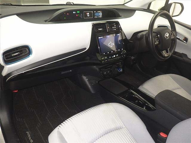 TOYOTA PRIUS 2020
