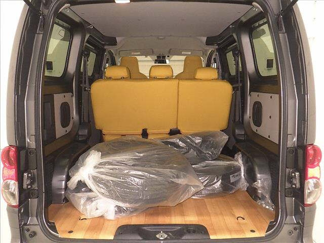 NISSAN NV200 2023