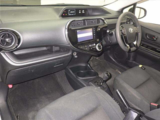 TOYOTA AQUA 2019