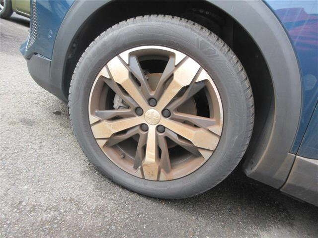 PEUGEOT 5008 2023