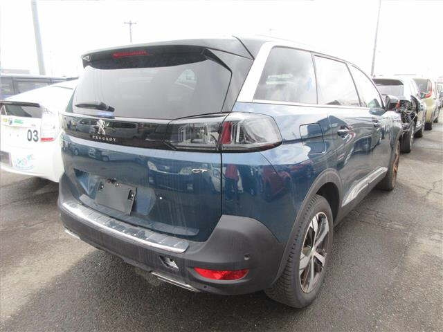 PEUGEOT 5008 2023