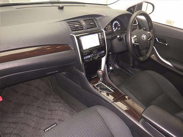 TOYOTA PREMIO 2020