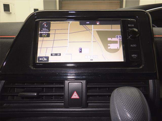 TOYOTA SIENTA 2017