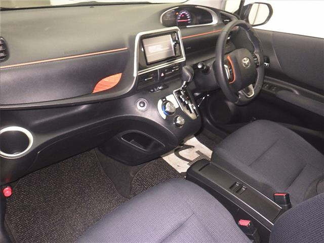 TOYOTA SIENTA 2015
