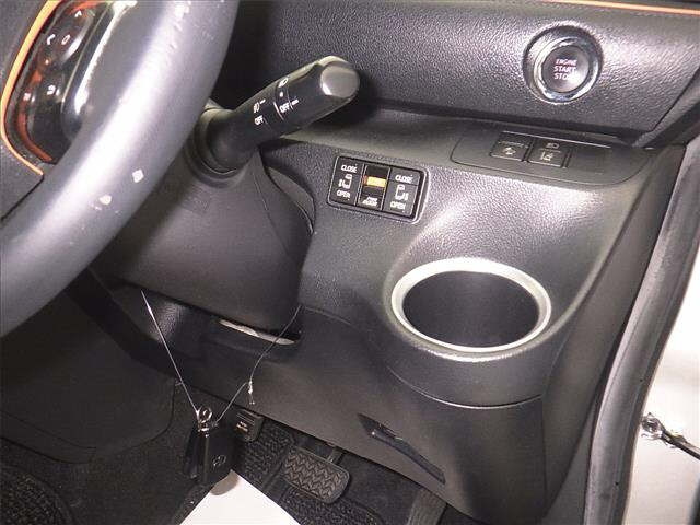 TOYOTA SIENTA 2015