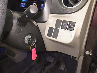DAIHATSU MIRA E S 2012