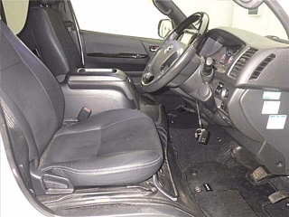 TOYOTA HIACE VAN 2020
