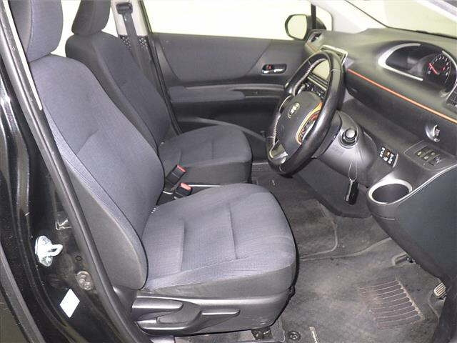 TOYOTA SIENTA 2016