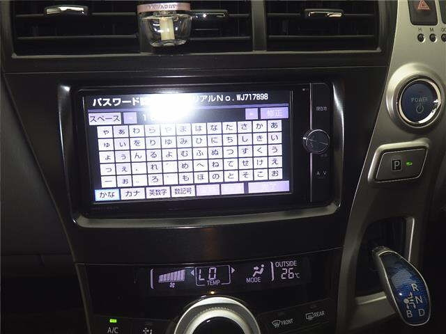 TOYOTA PRIUS ALPHA 2012