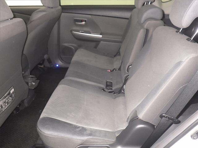 TOYOTA PRIUS ALPHA 2012