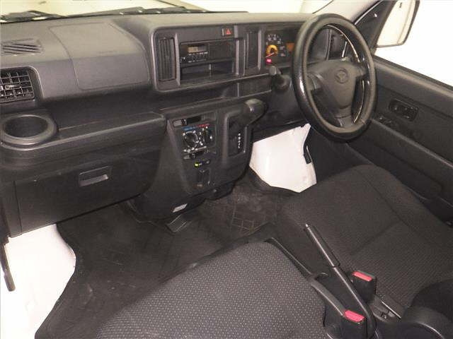 DAIHATSU HIJET VAN 2019