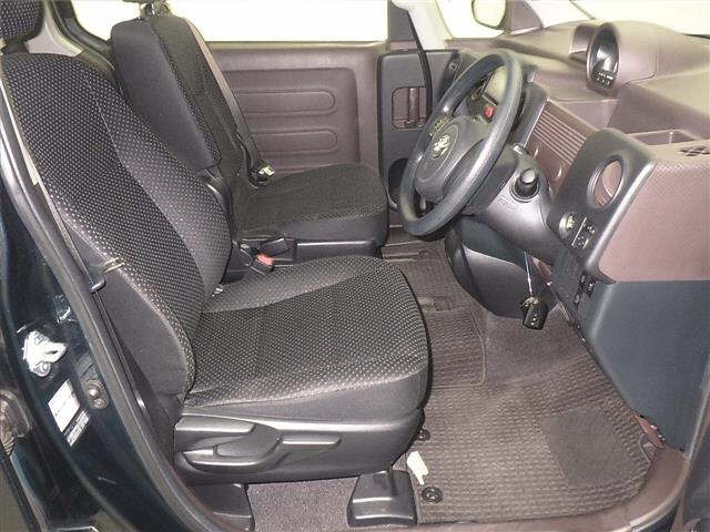 TOYOTA SPADE 2017