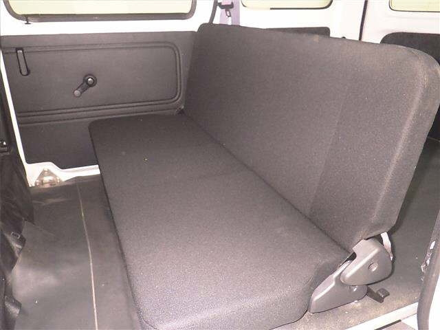 DAIHATSU HIJET VAN 2019
