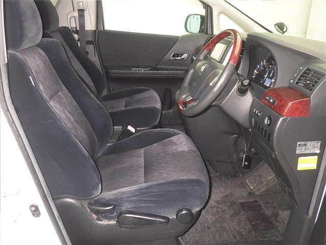 TOYOTA ALPHARD 2010
