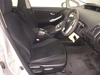TOYOTA PRIUS 2013