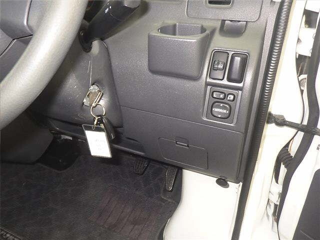 DAIHATSU HIJET VAN 2008