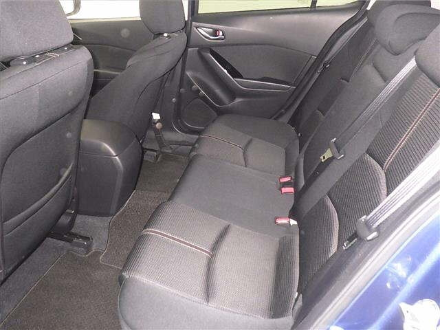 MAZDA AXELA 2016